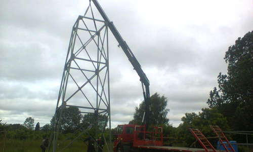 Beltol.CL Arriendo Grúas Horquilla Manipulador Telescópico 4x4 Camión Pluma en Osorno